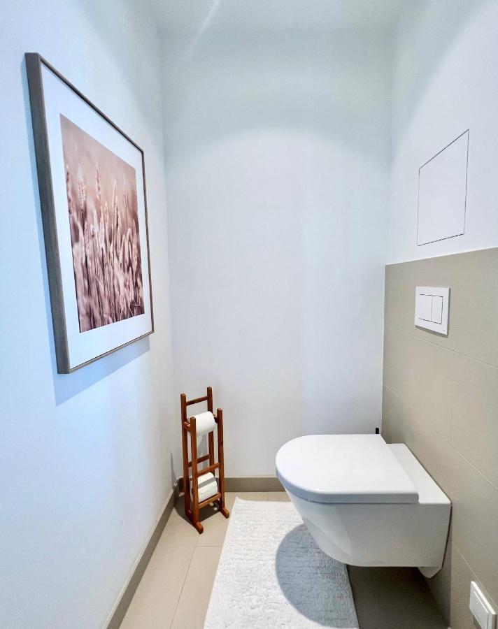 Modern & Stylish Close To Centre Apartment Viena Exterior foto